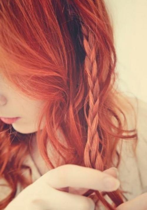 Как сделать причёску Мальвинка с косой самой себе. 05