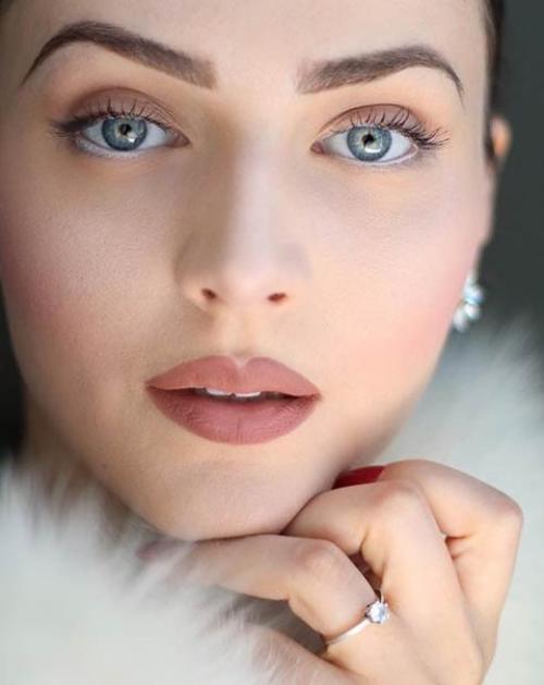 Оценка женщин по макияжу? 03