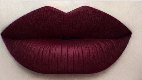 Какой оттенок помады поможет раскрыться вашим губам? 03 Какой оттенок помады поможет раскрыться вашим губам? 03