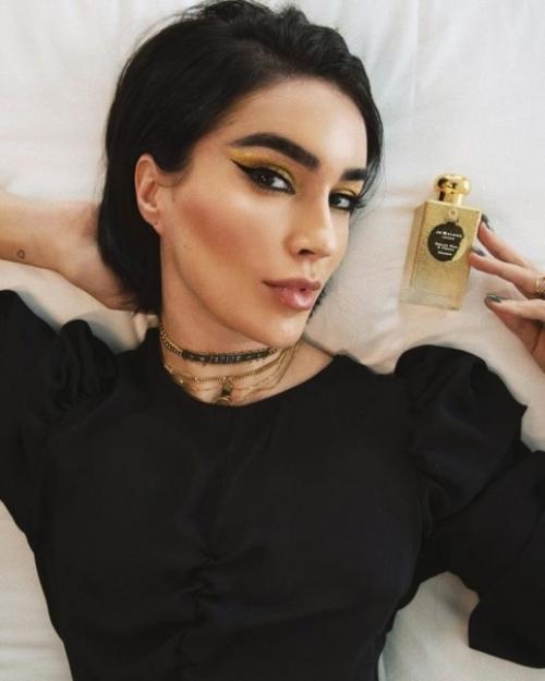 Необыкновенные стрелки в новогоднем макияже. 02