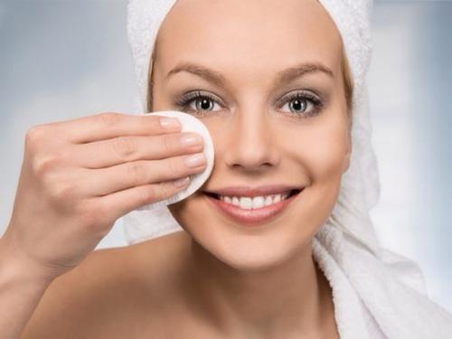 За три месяца до самого важного и волшебного дня в моей жизни, я принялась искать визажиста. 01