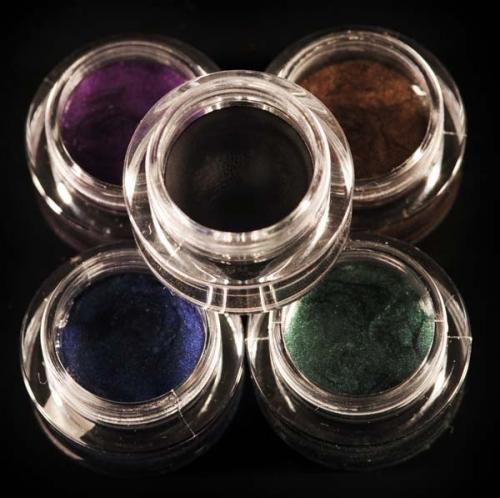 Гелевая подводка! Для придания выразительности глазам, женщины используют подводки. 01 Гелевая подводка! Для придания выразительности глазам, женщины используют подводки. 01