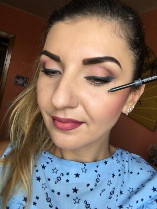 Стрелки?  Обожаю их в макияже? 02