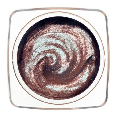 На заметку?   Модный тренд в макияже глаз с эффектом Влажных век легко повторить в жизни, используя несколько специальных продуктов. 01