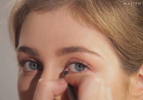 Макияж Кошачий Глаз прекрасно подойдет для тех случаев, когда вы хотите сделать акцент на глазах. 01 Макияж Кошачий Глаз прекрасно подойдет для тех случаев, когда вы хотите сделать акцент на глазах. 01