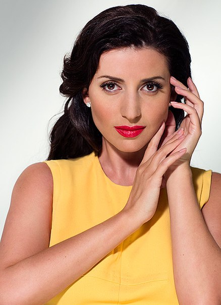 Интервью. Жасмин: «Я не ленюсь ухаживать за собой». 02