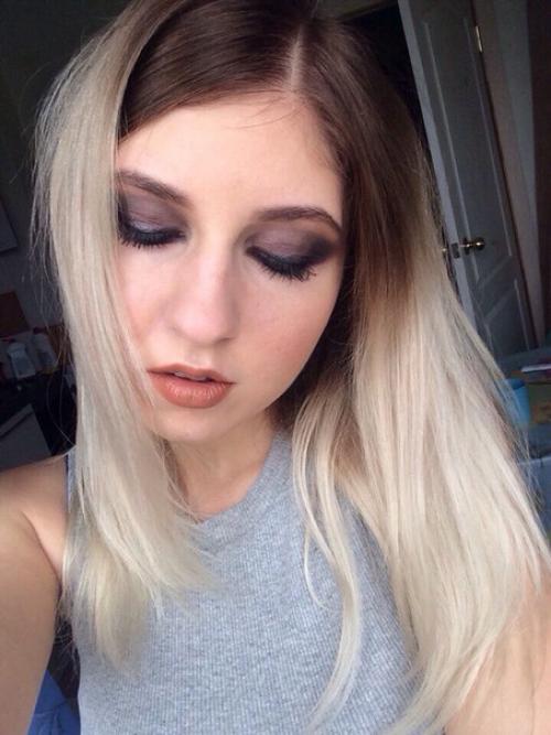 Сиреневый, зелёно - коричневый, розовый и голубой. 02