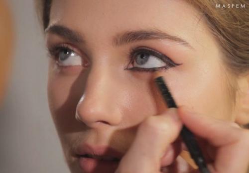 Макияж Кошачий Глаз прекрасно подойдет для тех случаев, когда вы хотите сделать акцент на глазах. 03 Макияж Кошачий Глаз прекрасно подойдет для тех случаев, когда вы хотите сделать акцент на глазах. 03