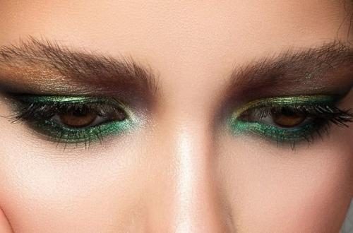 В тренд этого сезона опять вернулся макияж в стиле металлик. 02 В тренд этого сезона опять вернулся макияж в стиле металлик. 02