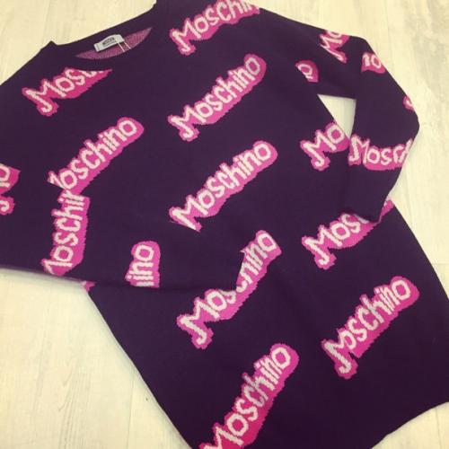 Я проснулась глаза были опухшими и красными от слёз, я оделась ( фото внизу), я сделала мрачный макияж и пошла гулять. 02