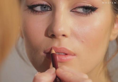 Макияж Кошачий Глаз прекрасно подойдет для тех случаев, когда вы хотите сделать акцент на глазах. 08 Макияж Кошачий Глаз прекрасно подойдет для тех случаев, когда вы хотите сделать акцент на глазах. 08