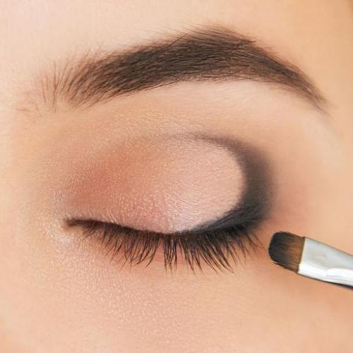 Как сделать макияж глаз в технике Петля? 04