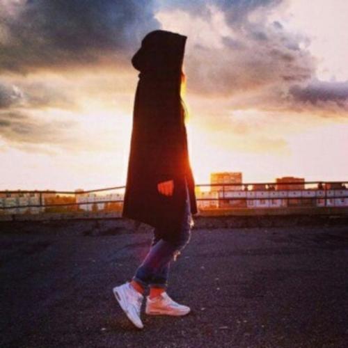 Зачем люди сами себя фотографируют? 01