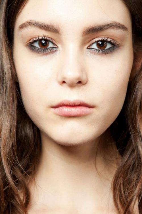 Подводка глаз. Угольно - черные выразительные стрелки на веках понравятся девушкам, которые любят подчеркивать свои глаза. 03 Подводка глаз. Угольно - черные выразительные стрелки на веках понравятся девушкам, которые любят подчеркивать свои глаза. 03