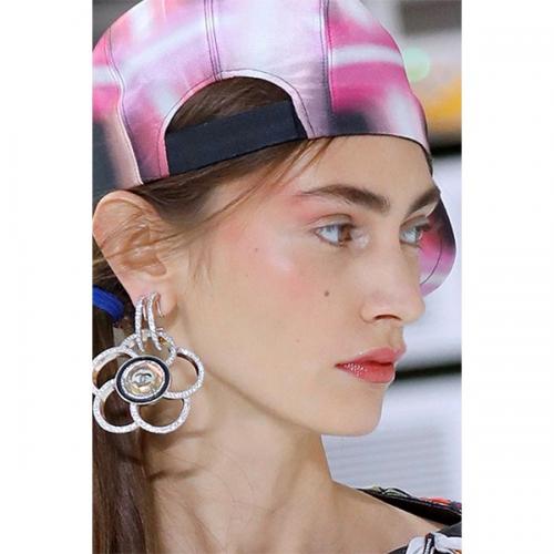 7 главных бьюти - трендов - весна - лето 2017. 05