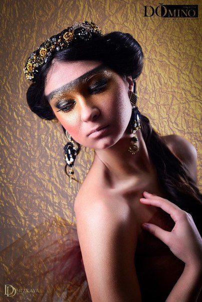 Девушки перед тем как заказывать Колье, Подвеску, Браслет. 05