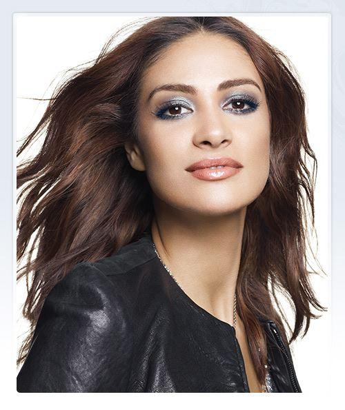 Вечер с друзьями. Создайте простой дымчатый макияж для неформальной встречи с друзьями.