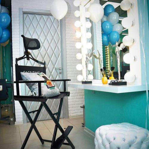 Мы работаем для того, чтобы каждый день видеть ваши светящиеся глаза и дарить как можно больше красоты! 01