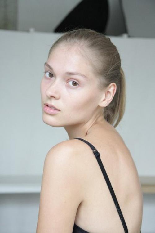 Модные тенденции макияжа 2017: сияние кожи. 04 Модные тенденции макияжа 2017: сияние кожи. 04