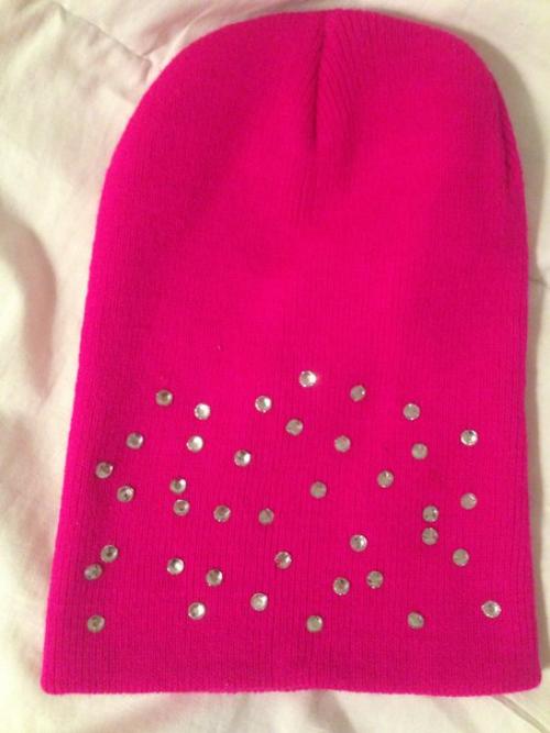 Даю: 1?  Красивую блузку в бусинах, кружевную S. 04