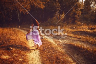 Википедия говорит, что осень - это одно из четырёх времен года, между летом и зимой. 07