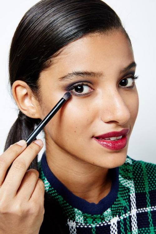 Как использовать консилер для губ, глаз и бровей. 07