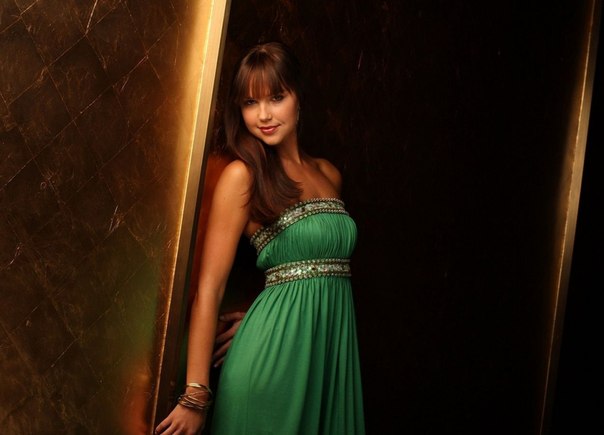 - Мишель, давай просыпайся !- в который раз орет Аманда. 02 - Мишель, давай просыпайся !- в который раз орет Аманда. 02