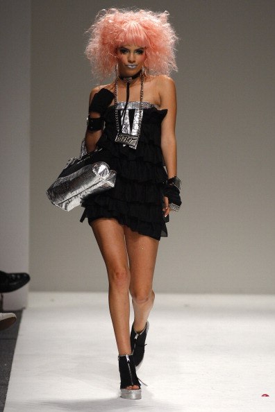 Маленькое черное платье. 02 Маленькое черное платье. 02