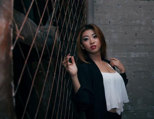 Девочки, кто ищет профессионального визажиста, обращайтесь! 01