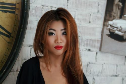 Девочки, кто ищет профессионального визажиста, обращайтесь! 02