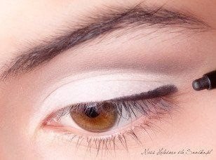 Фото-урок макияжа глаз, построенного на принципе контраста. 04