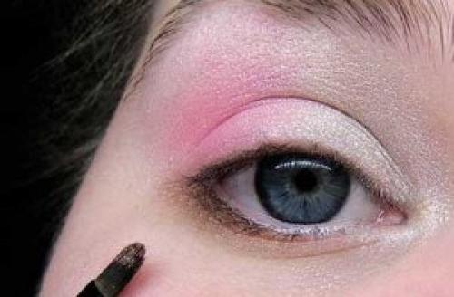 Макияж с холодными розовыми тенями. 02