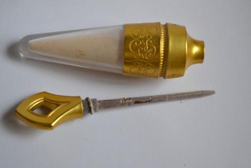 Guerlain Terracotta Loose Powder Kohl Liner. 06