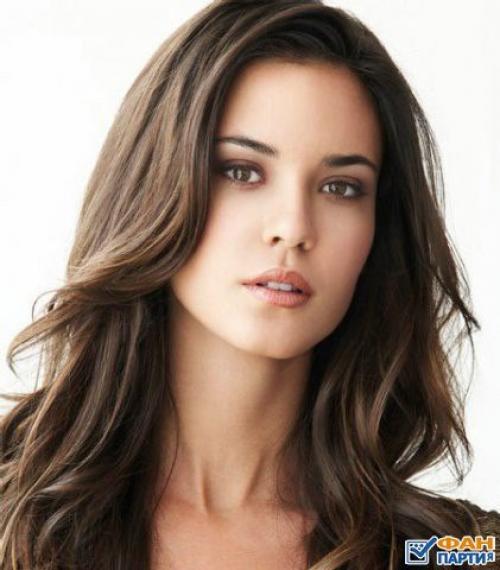 Я решила начать писать свой фанфик, но для начала, я просто опишу своих персов. 01