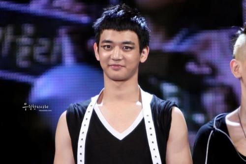 10 случаев, когда прически айдолов переживали не лучшие времена. 08 10 случаев, когда прически айдолов переживали не лучшие времена. 08