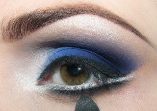 Вечерний макияж, подходящий практически для любого типа глаз. 01