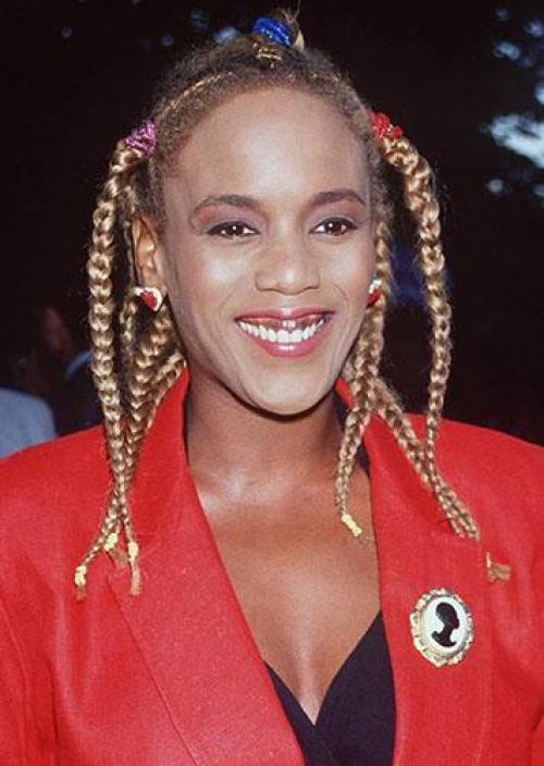 Beauty_советы. Забыть или вспомнить: 10 ужасных и классных бьюти - трендов из 90-х. 06 Beauty_советы. Забыть или вспомнить: 10 ужасных и классных бьюти - трендов из 90-х. 06