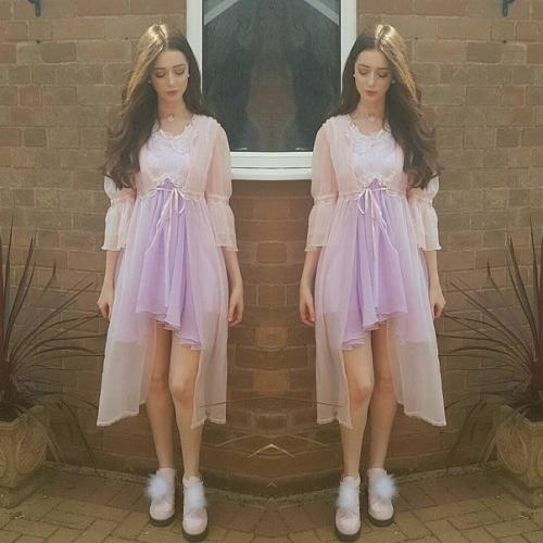 Интересное. Ханна Грегори - британская Барби, отпугивающая парней своей кукольной внешностью. 05