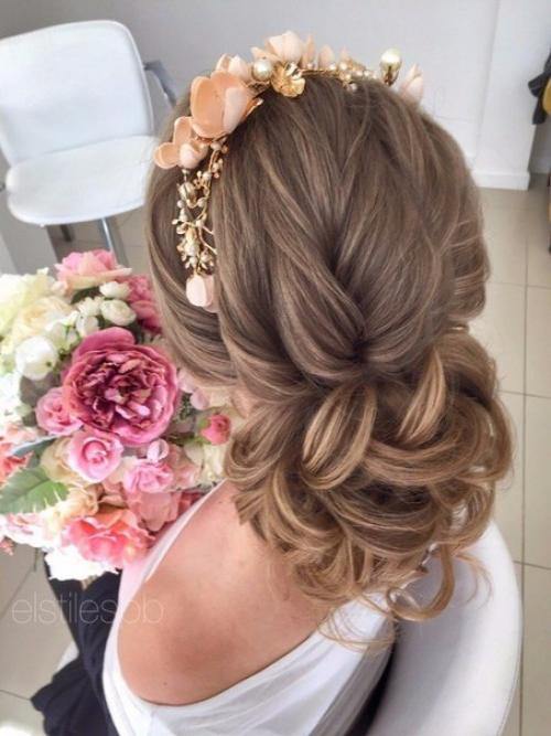 Прическа невесты: рекомендации и советы по подбору свадебной прически. 03