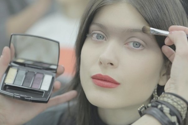 Макияж на показе Chanel Couture весна-лето 2015. 05