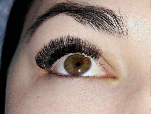 Какие ресницы вы бы хотели: густые и естественные, голливудские или 3D? 02