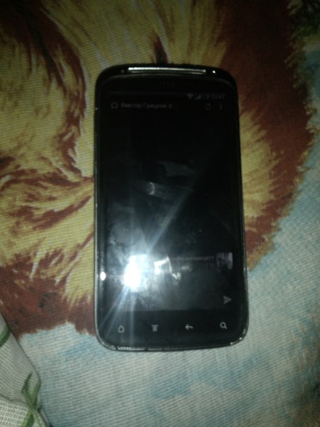 Телефон HTC Sensation Z710e, гиг оперативы, два ядра, экран Горила - Глаз, игры тянет норм, состояние отличное, экран и задняя панель в высоком идеале, в целом комплекте зарядка, наушники и флэшка микро сд по необходимости, продам 4000, возможен торг. 02