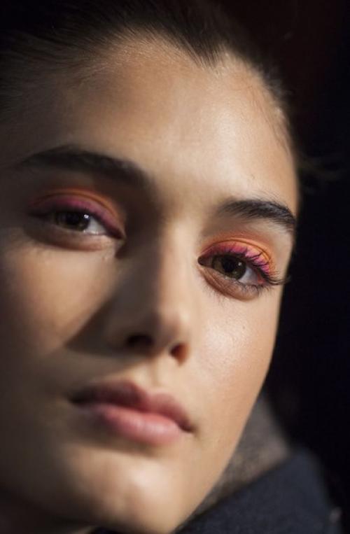 Привет весна: как правильно использовать розовые тени для создания трендового макияжа глаз. 03