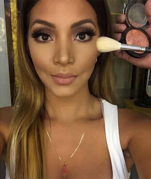 Бейкинг: новая техника макияжа, которая изменит твое лицо.