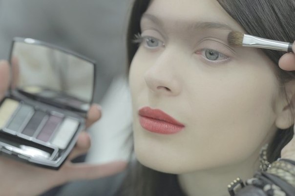 Макияж на показе Chanel Couture весна-лето 2015. 04