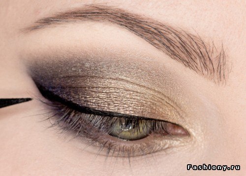 Пошаговый фото-урок макияжа в нежных оттенках фиолетового и золотого. 07