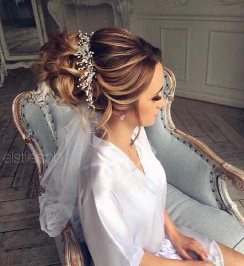 Прическа невесты: рекомендации и советы по подбору свадебной прически. 01