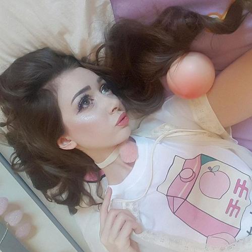 Интересное. Ханна Грегори - британская Барби, отпугивающая парней своей кукольной внешностью. 08