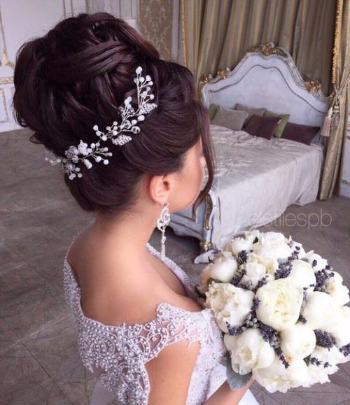 Прическа невесты: рекомендации и советы по подбору свадебной прически. 05