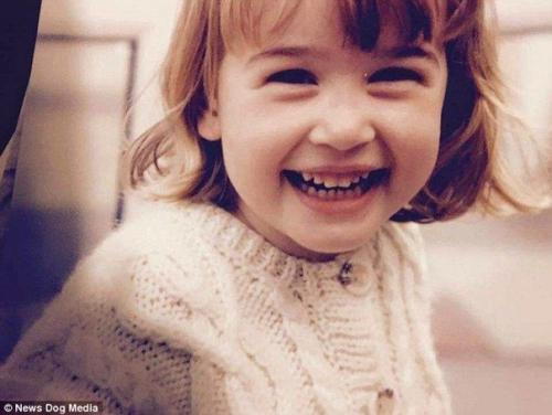 Интересное. Ханна Грегори - британская Барби, отпугивающая парней своей кукольной внешностью. 01